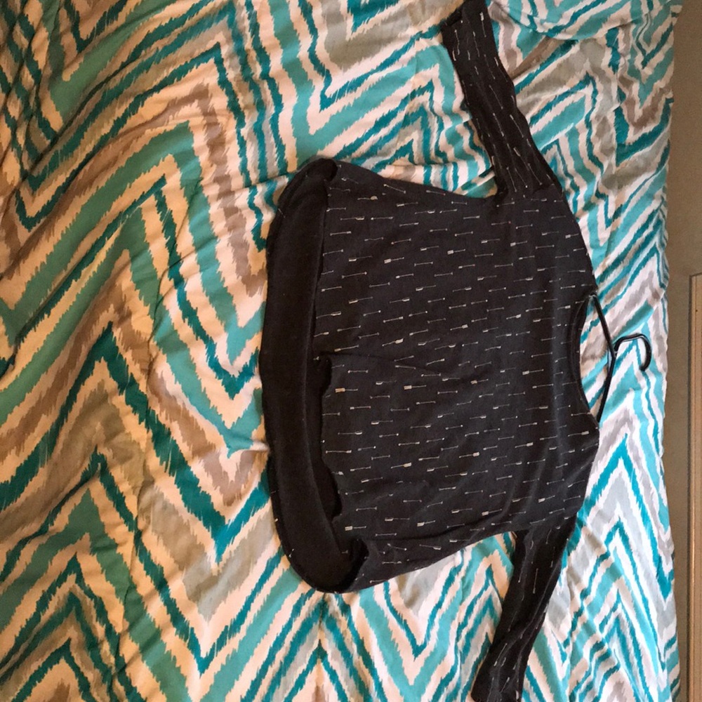 arrorw blouse
